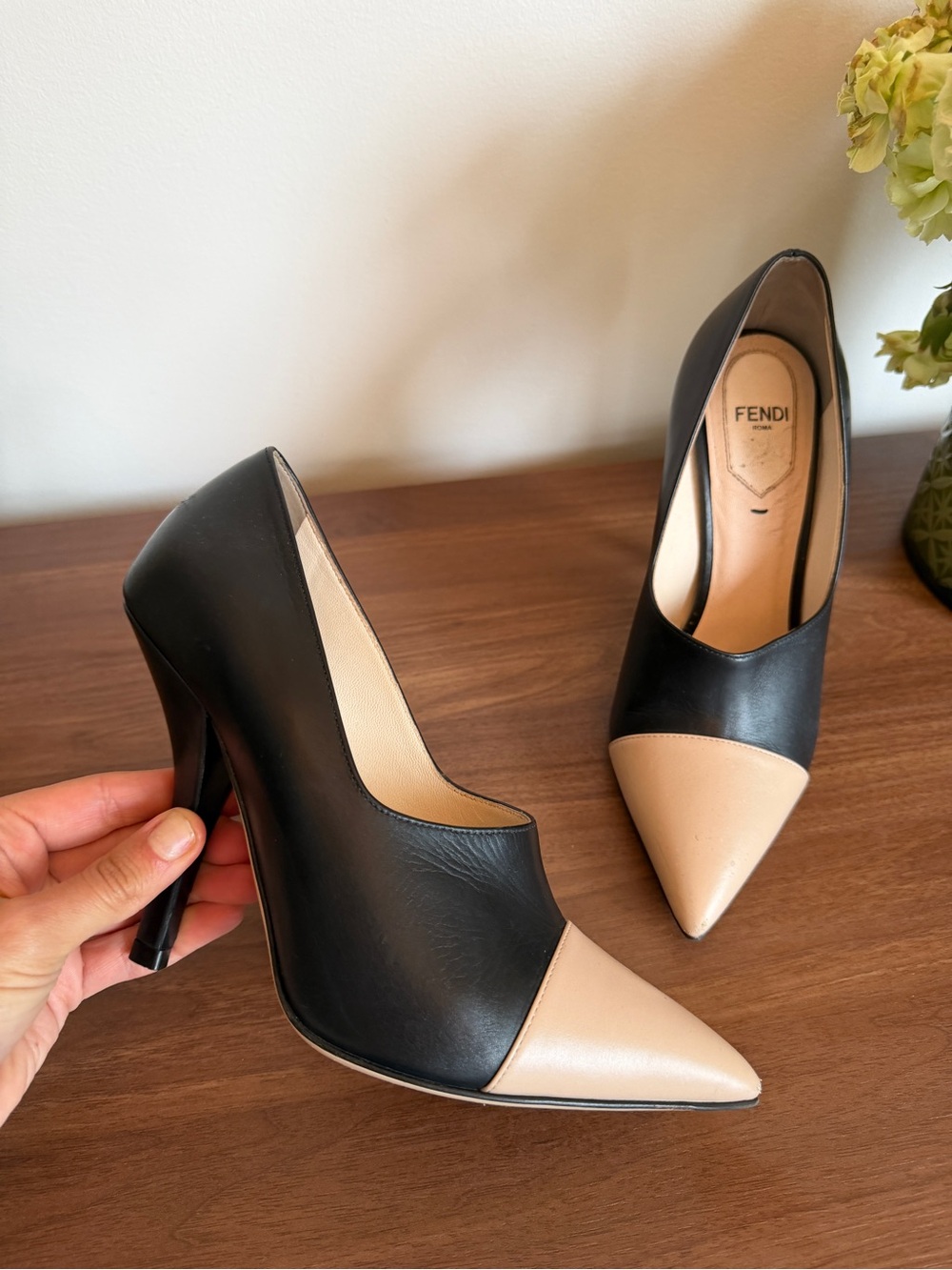 FENDI Black Nude Leather Cap Toe Pointed Pumps Heels 37
